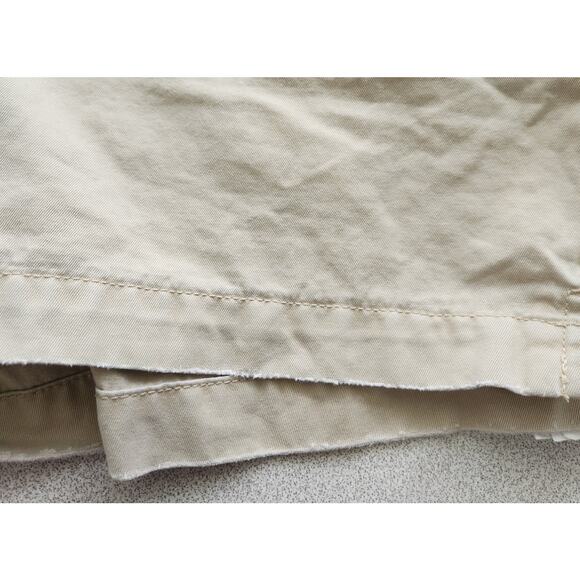 Old Navy Tan Beige Chino Shorts 8 Lightweight Soft Slashed Pockets Belt Loops - Picture 4 of 4